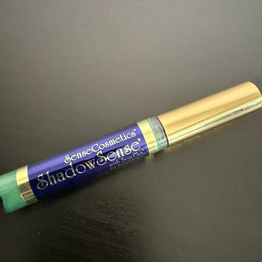 New Palm Glitter ShadowSense Rich Emerald Green eyeshadow with Silver glitter